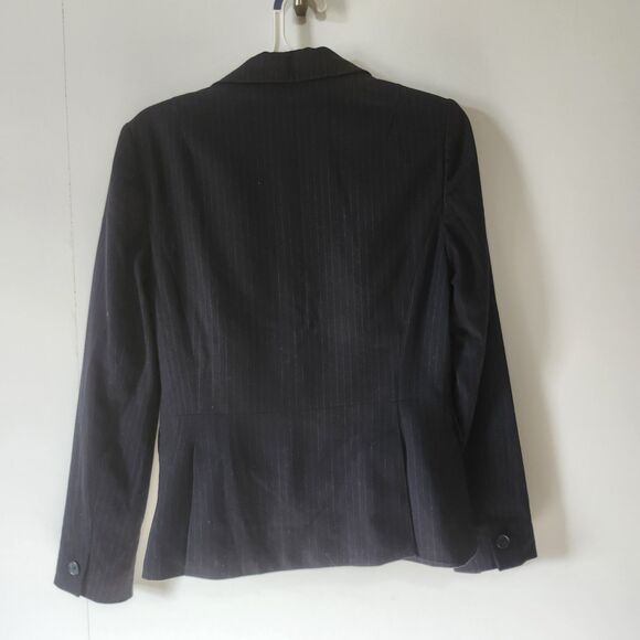 Banana Republic Pinstripe Skirt Suit Set 2P Petite Blazer & Skirt Gray Classic - Picture 6 of 16